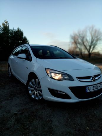 Продам Opel Astra j 2013 року