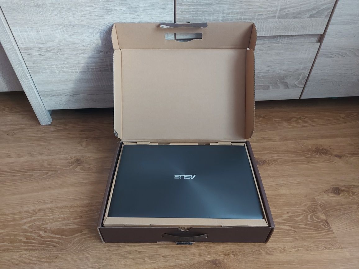 Asus slim i5 SSD zadbany 2x grafiki komplet USB 3.0 8gb