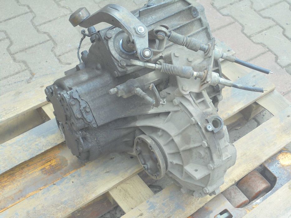 Mercedes Vito 2.3TD - skrzynia biegów rozrusznik sprzęgło licznik