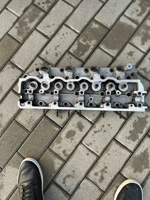 Продам головку 2,5 дізель паджеро л200 з бугелями