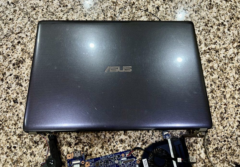 Vendo peças de portátil ASUS K450J | Ou tudo junto por apenas 55€
