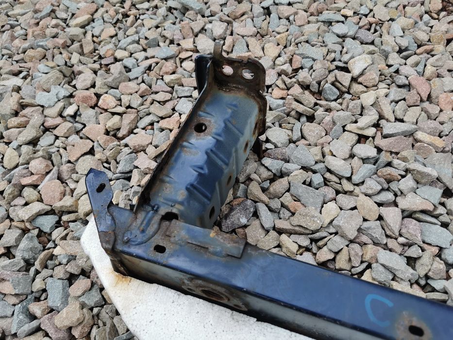 Belka Zderzaka Przód Absorber Toyota Avensis t27 09-16r