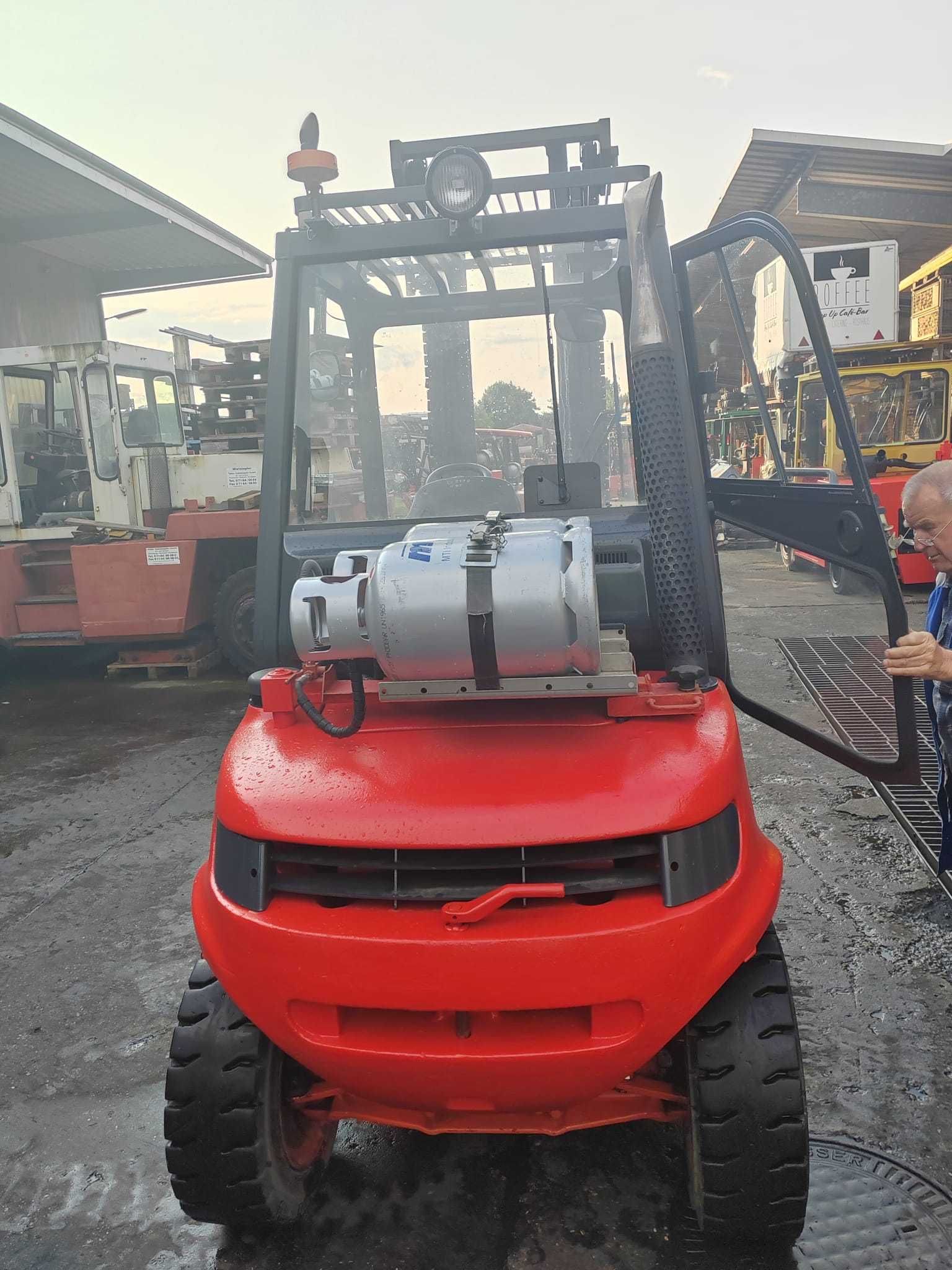 Wózek widłowy Linde H45T
