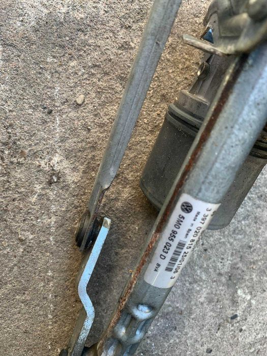 mechanizm wycieraczek lewy przód volkswagen golf v 5 plus