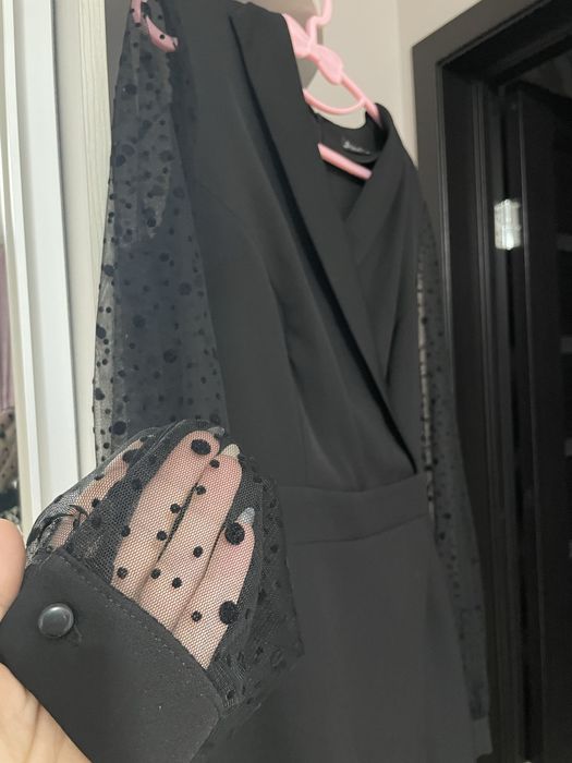 Комбінезон чорного кольору розмір 38