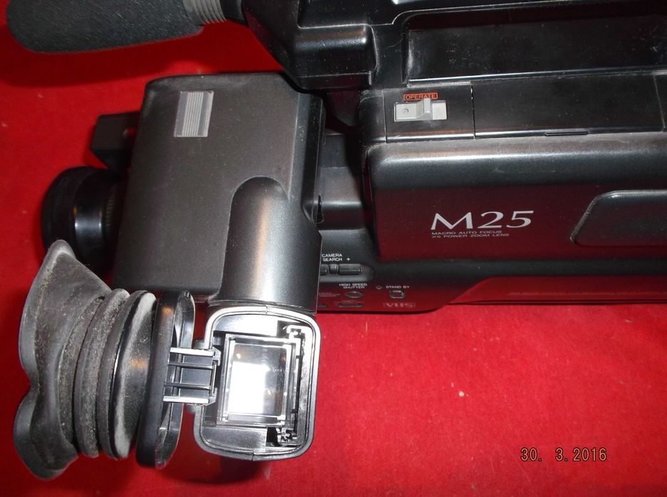 Видеокамера  VHS Panasonic M25