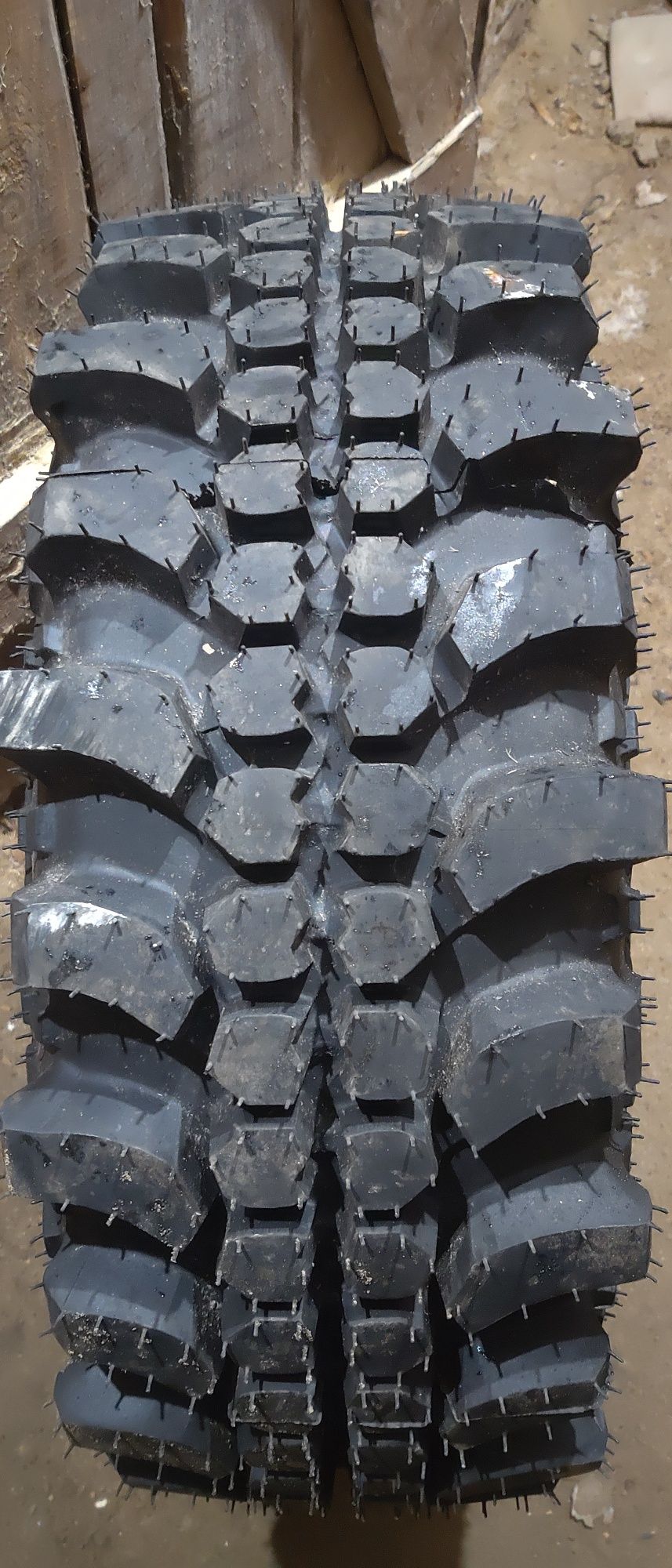 Болотна резина 235/70 R17 розпаровка