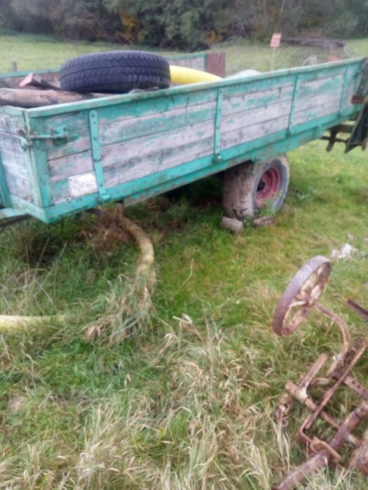 Sprzedam rozrzutnik,przyczepa