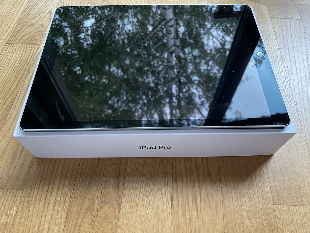 MacBook Air 2015 Early i iPad Pro 2 generacji(256GB pamięci)
