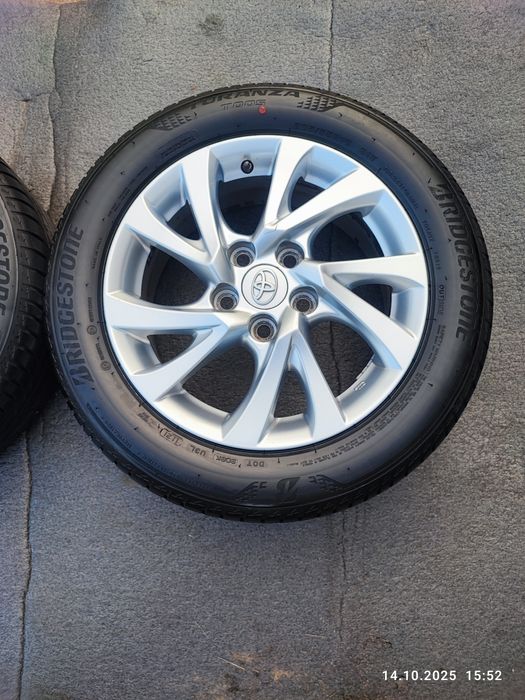 Koła Felgi alu opony 16 5x114,3  Auris Corolla czujniki