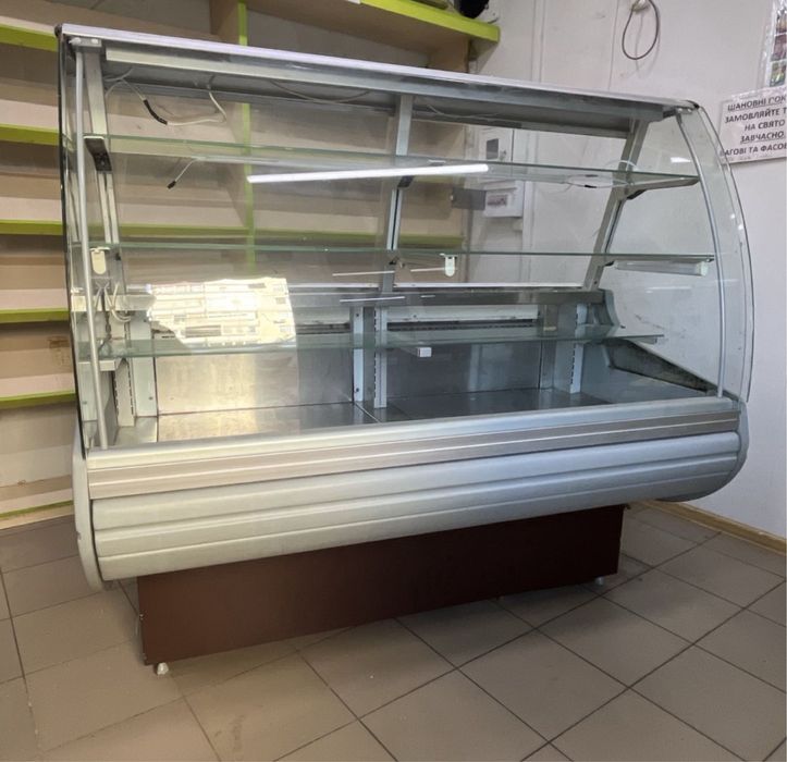 Продам холодильну вітрину Belluno 0.9-1.5 Кондитерська