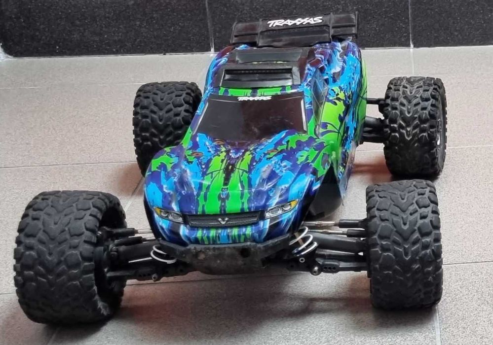 Model RC Traxxas Rustler VXL 4x4 na gwarancji