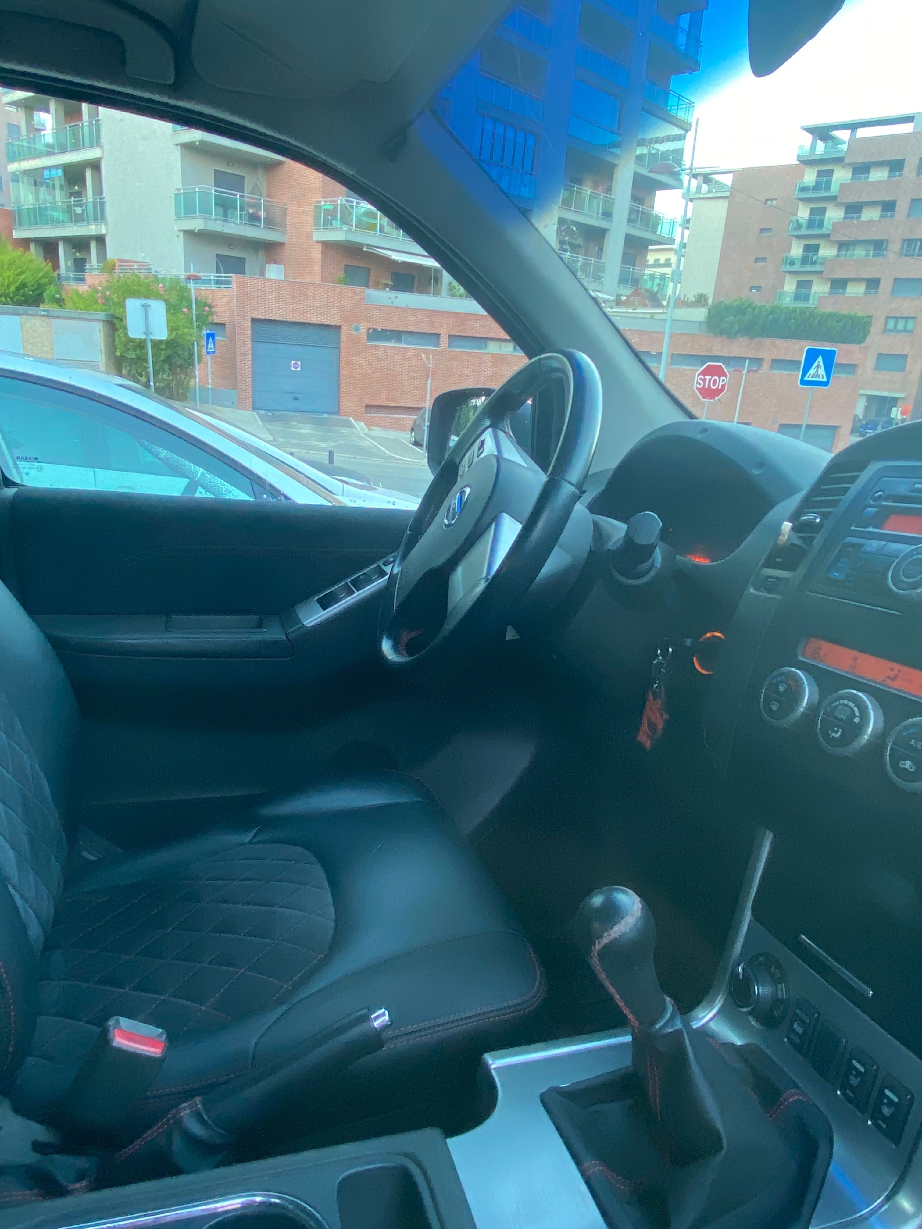 Nissan Navara 2.5 dCi 190cv – 2010 | Muito Estimada