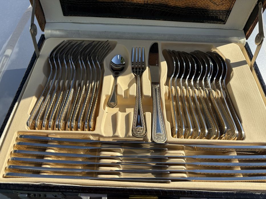 Набор столовых приборов в подарочном чемодане Limited V.Edition ITALY