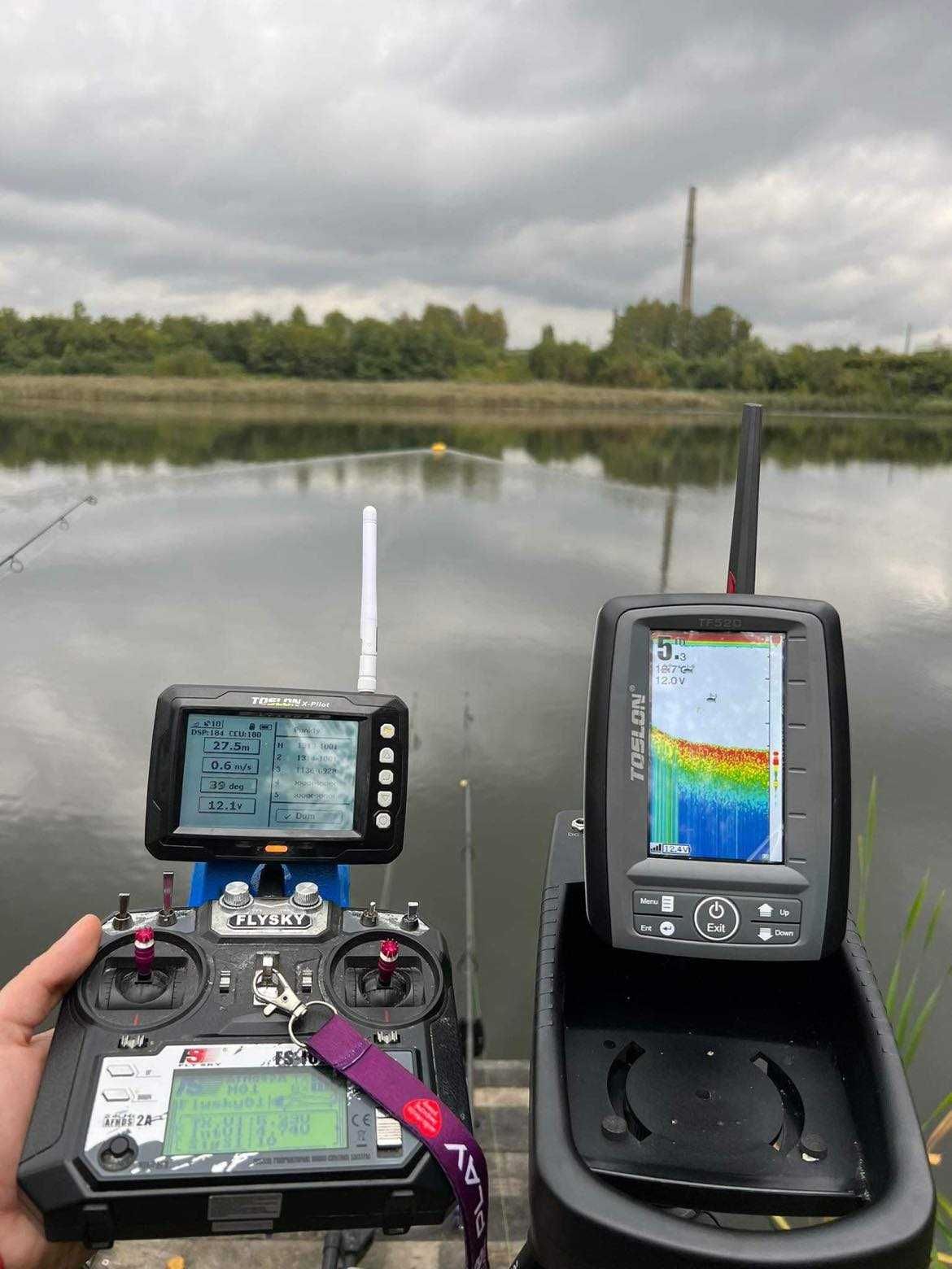 Łódka zanętowa magnum mini x-pilot , toslon tf520 lipo