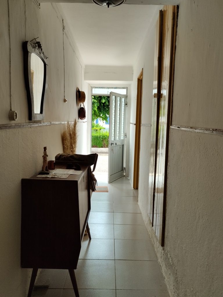 Vendo casa T4 em Comenda, em bom estado