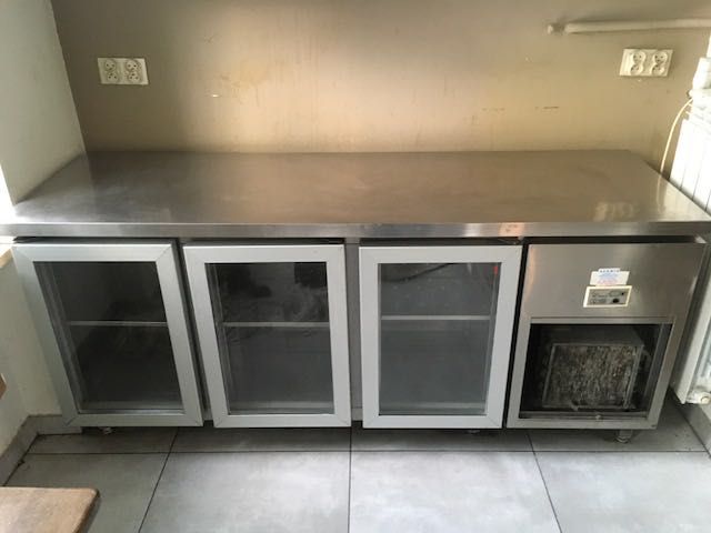 Stół chłodniczy / lodówka gastronomiczna podblatowa