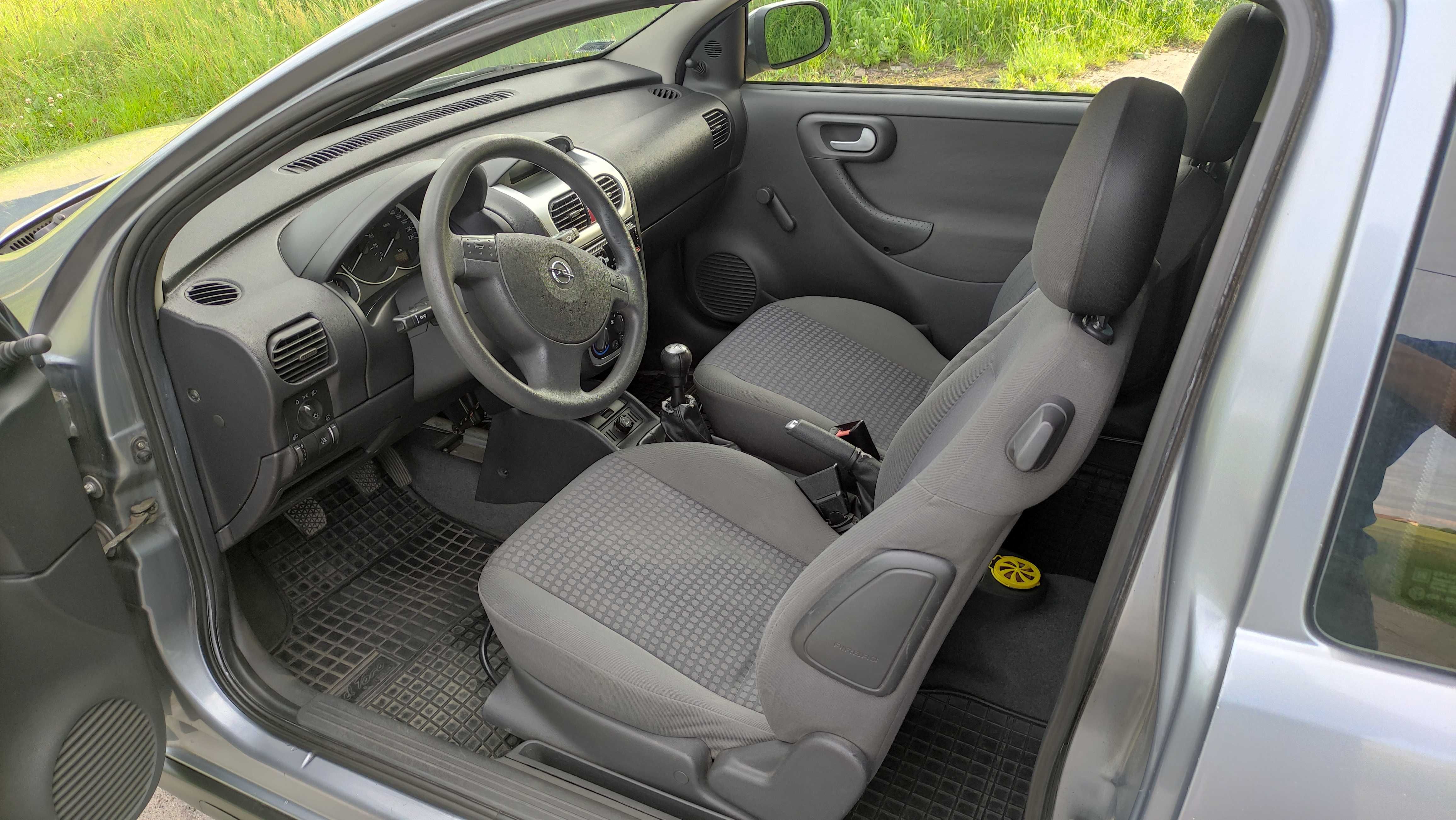 Opel Corsa C 1.0 Klima 2003 r