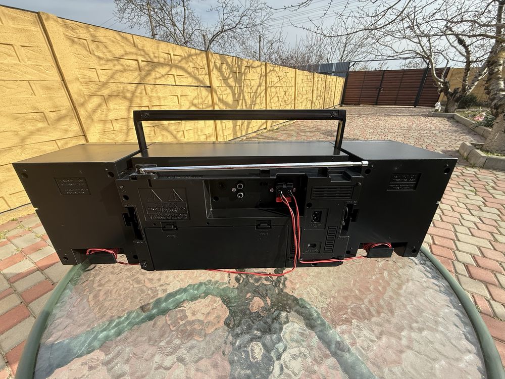 Продам магнитолу TOSHIBA RT-SX55