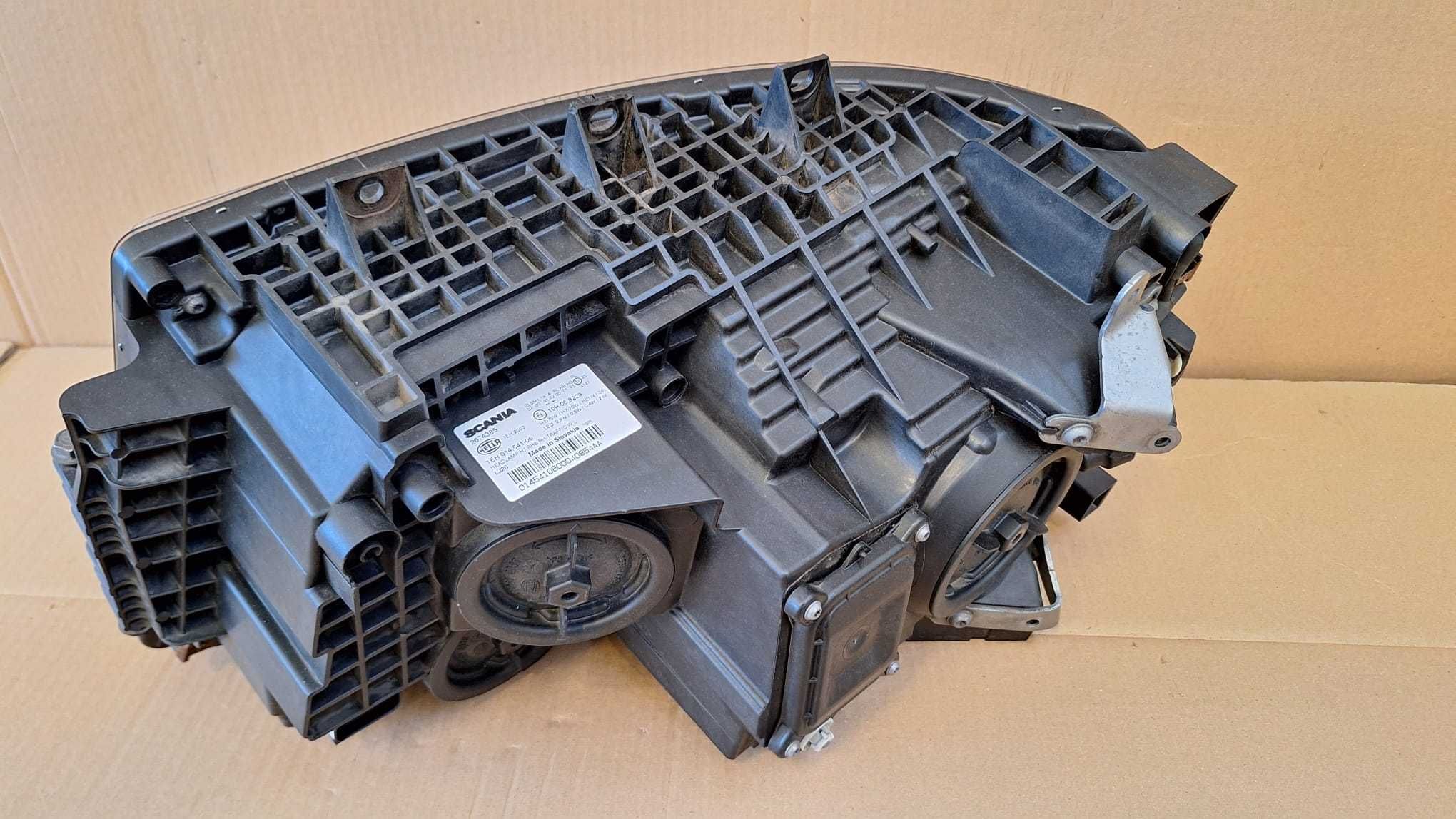 Lampa / Reflektor H7 SCANIA R / S Nowy Model