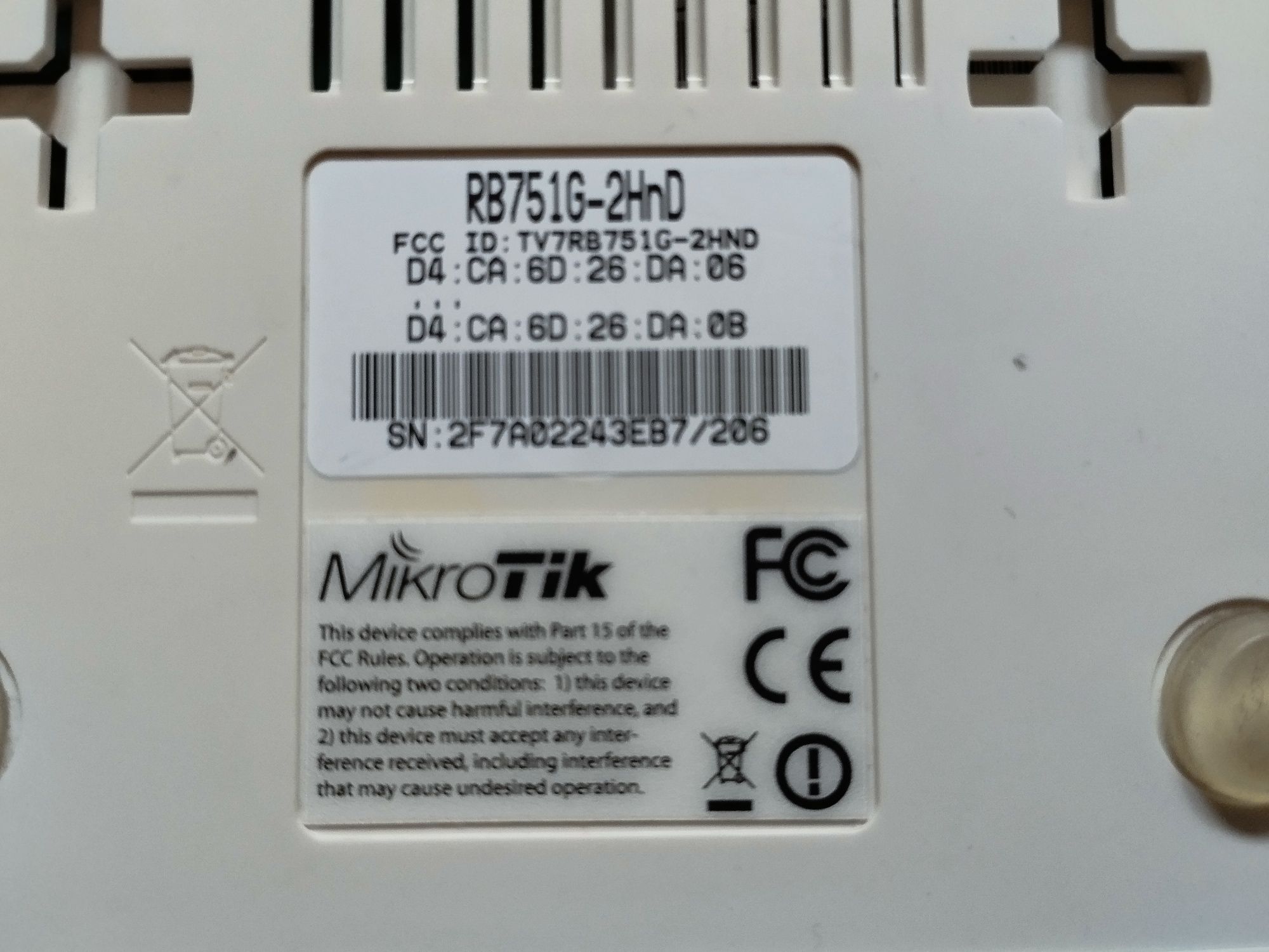 Router MikroTik RB751G-2HnD