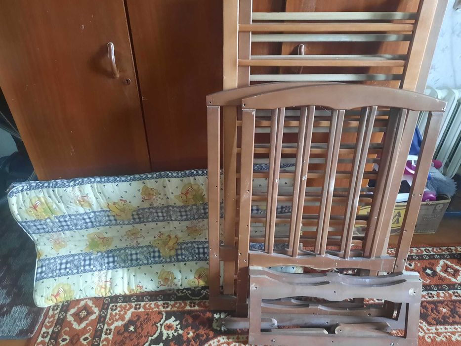 дитяче ліжко на шарнірах + матрац