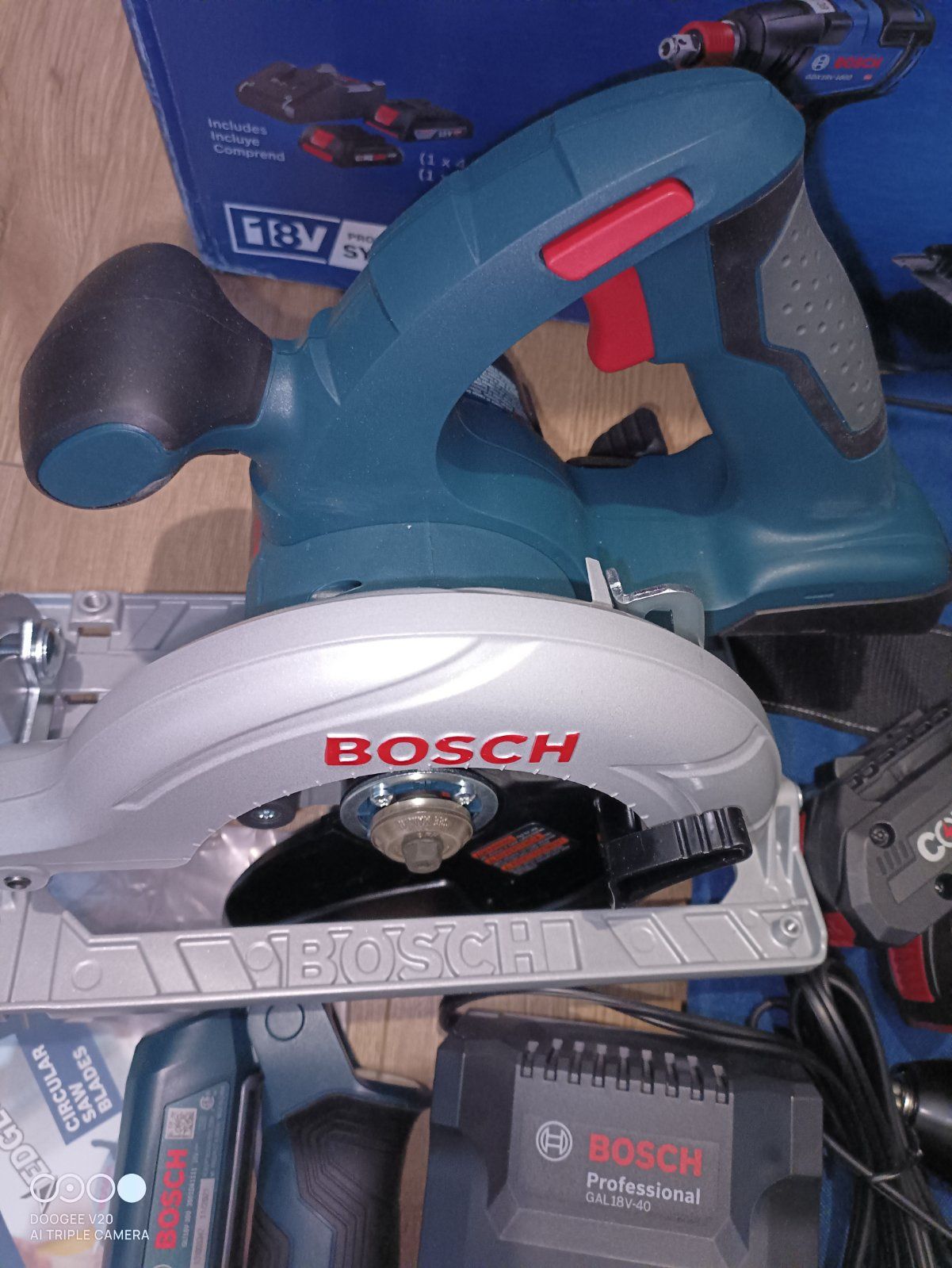 Bosxh GXL18V-497B23 4-Tool Combo Kit