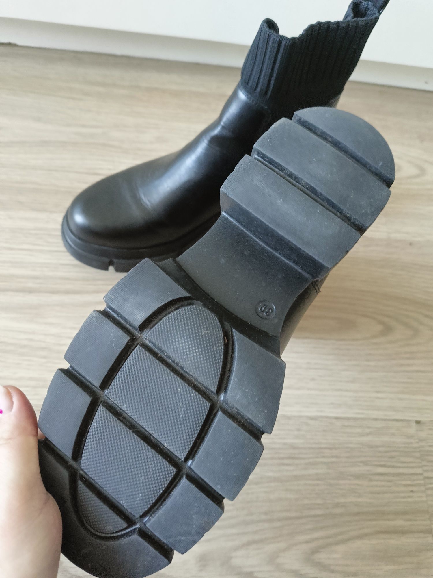 Cienkie kozaki krótkie skarpetki r 39