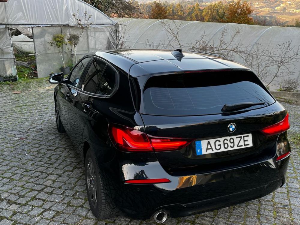 BMW Serie 1 - 2021 poucos quilometros