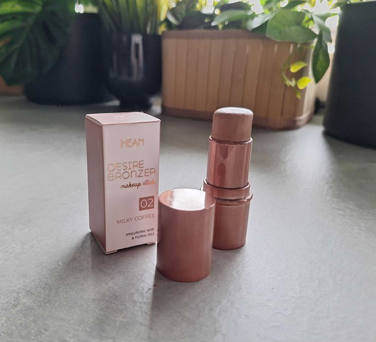 HEAN Bronzer w sztyfcie Desire 02 Milky Coffee