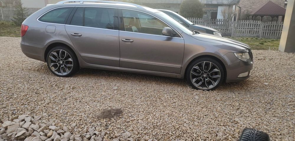 Sprzedam Skoda Superb 2