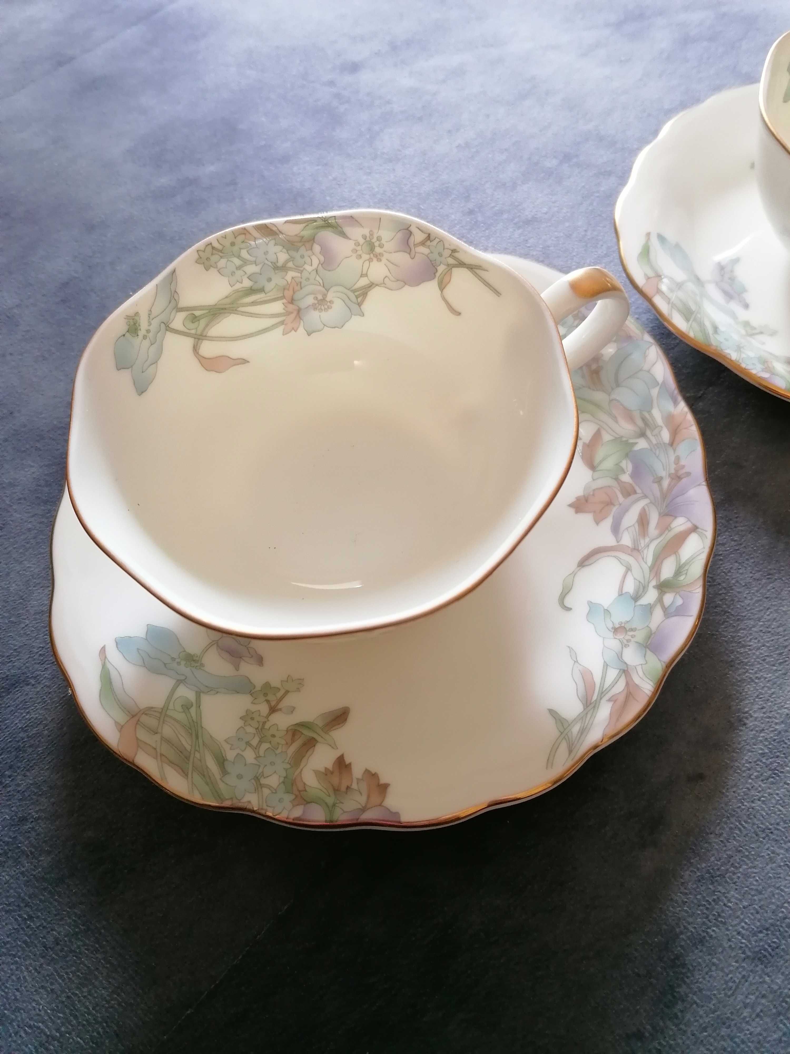 Chávenas de chá vintage, com pires ovalado, cerâmica japonesa