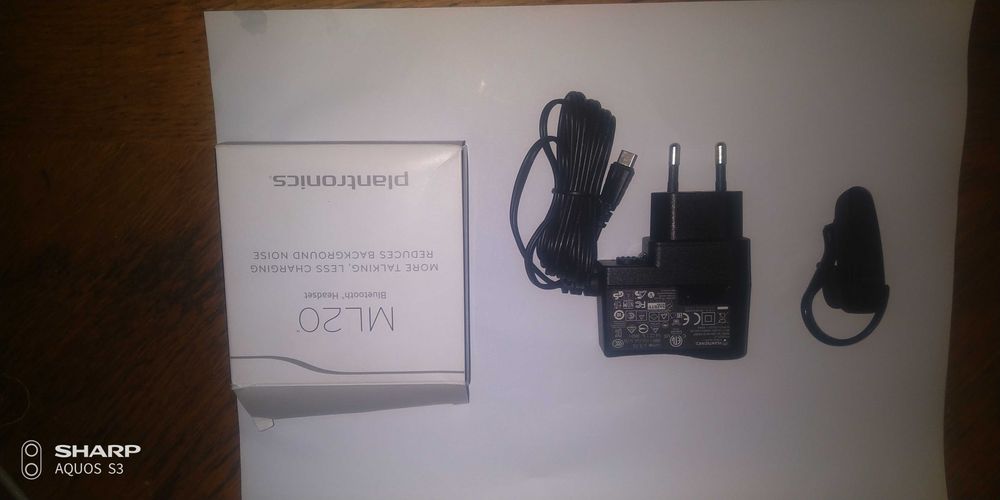 Bluetooth гарнитура Plantronics Ml20