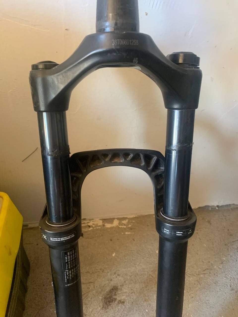 Продаю Вилку от Велосипеда под 29-27.5 колёса Rockshox Judy Gold