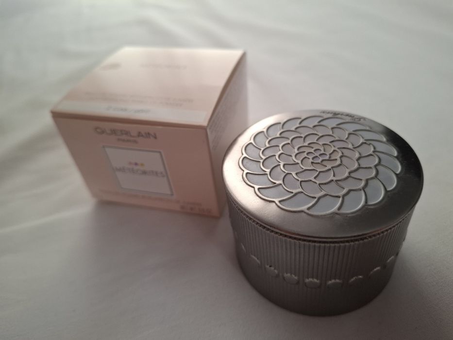 Guerlaine Meteorites puste opakowanie puszka