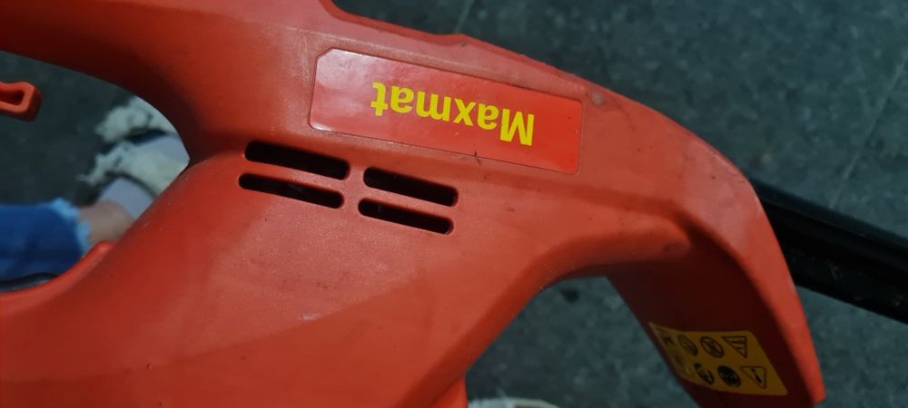 Corta sebes eléctrico