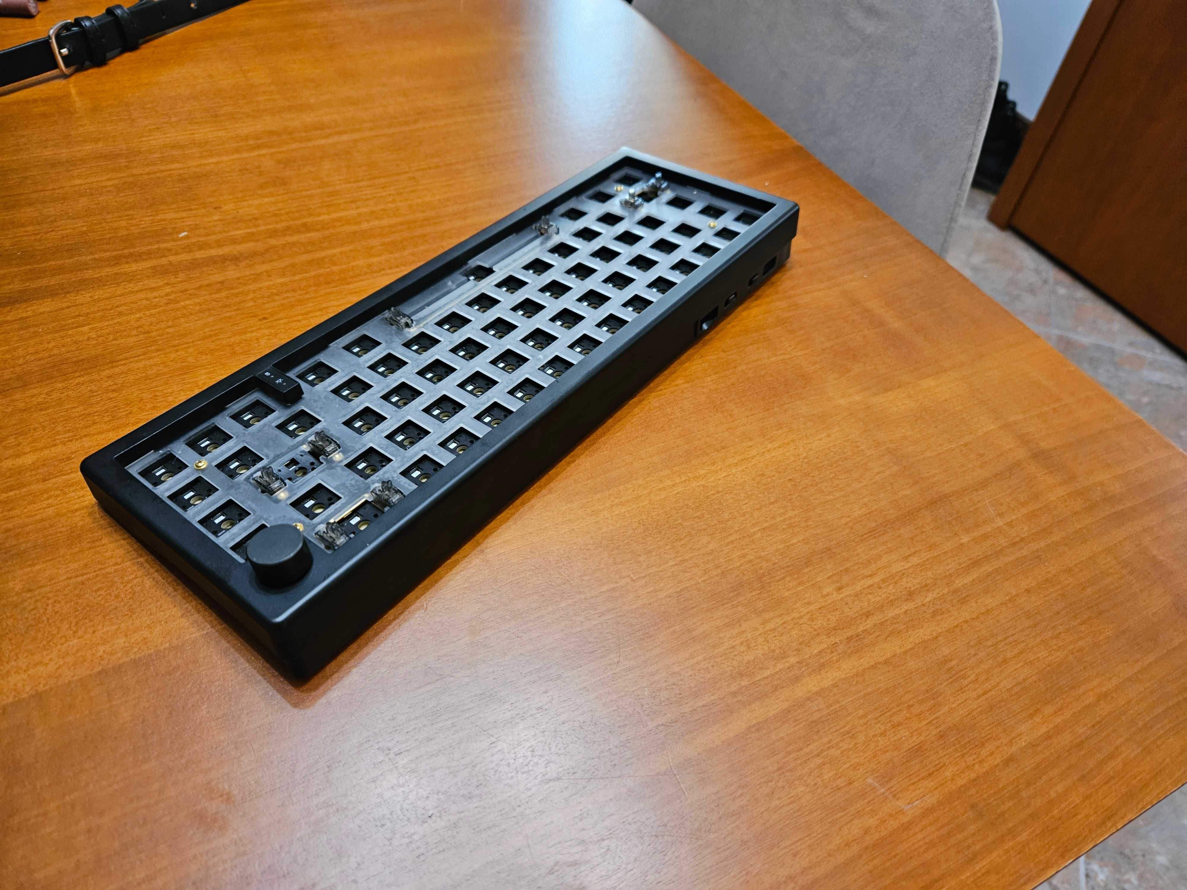 Teclado GMK67 + Estabilizadores Durock V2
