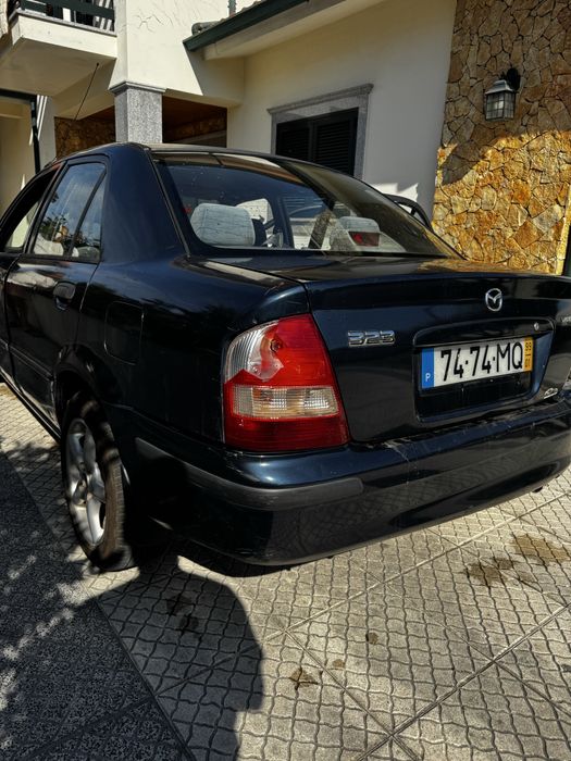 Mazda 323 Gasolina