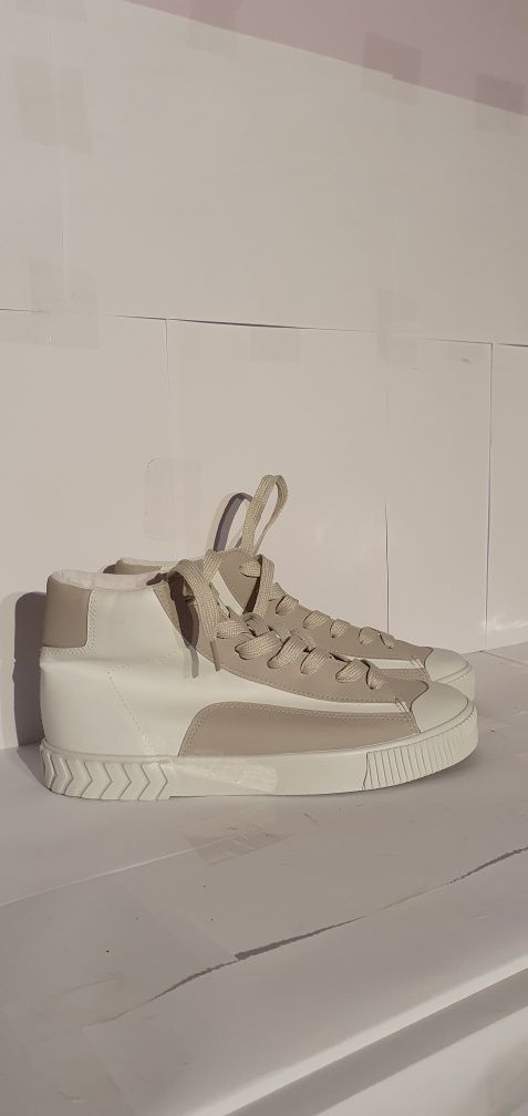 Buty nowe sportowe niemieckiej marki Bonprix rozmiar 40