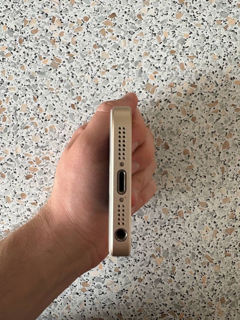 Iphone SE 32GB Gold