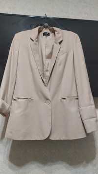 Женский пиджак 38 размера