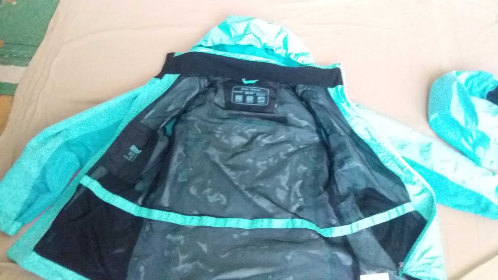 Куртка спортивна. вітровка жіноча-нова-Crivit-18/46;Human Natu-XXL