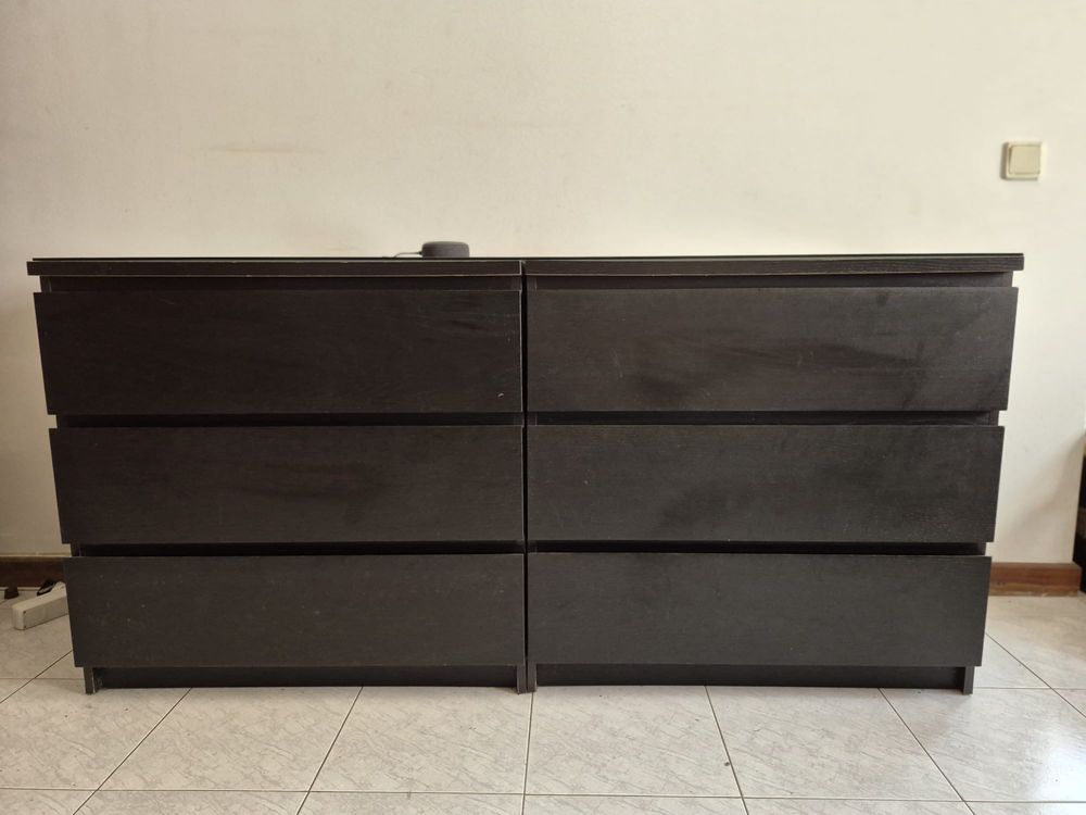 Cómodas pretas com 3 gavetas