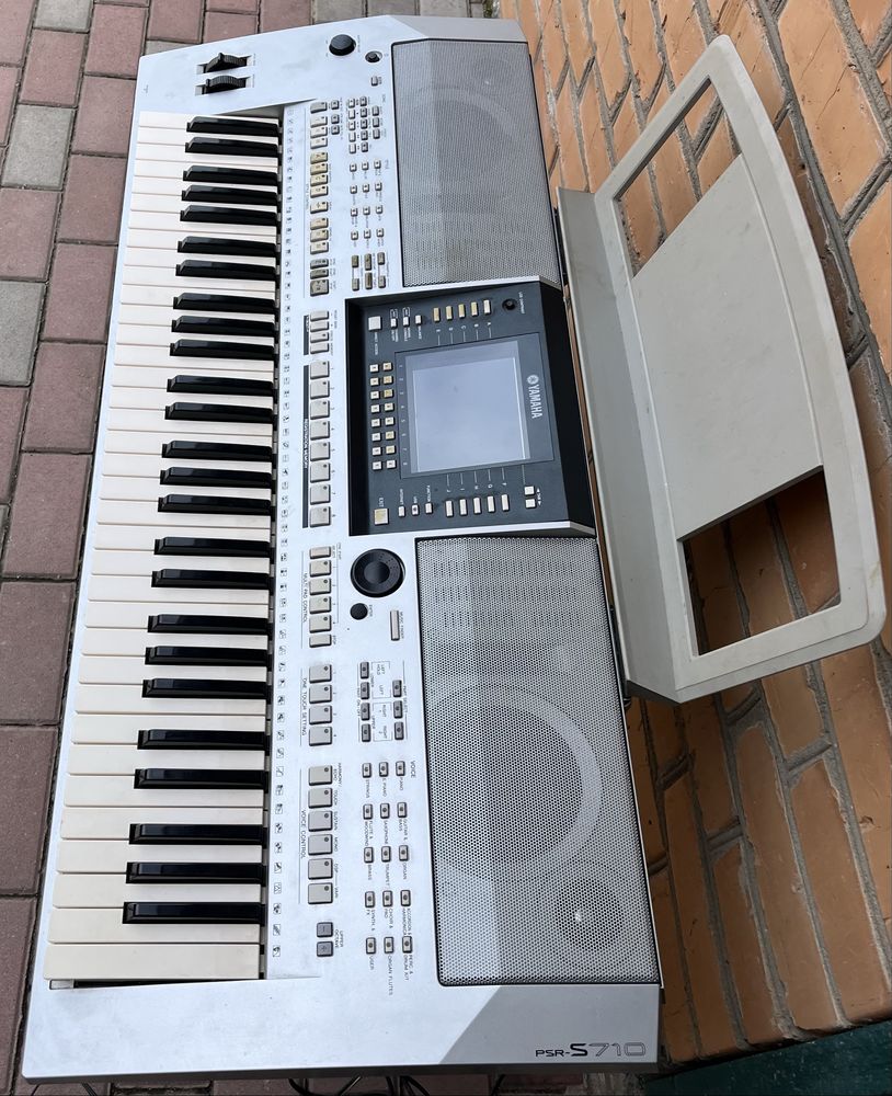 Синтезатор yamaha psr-s710, музичний інструмент, клавіши