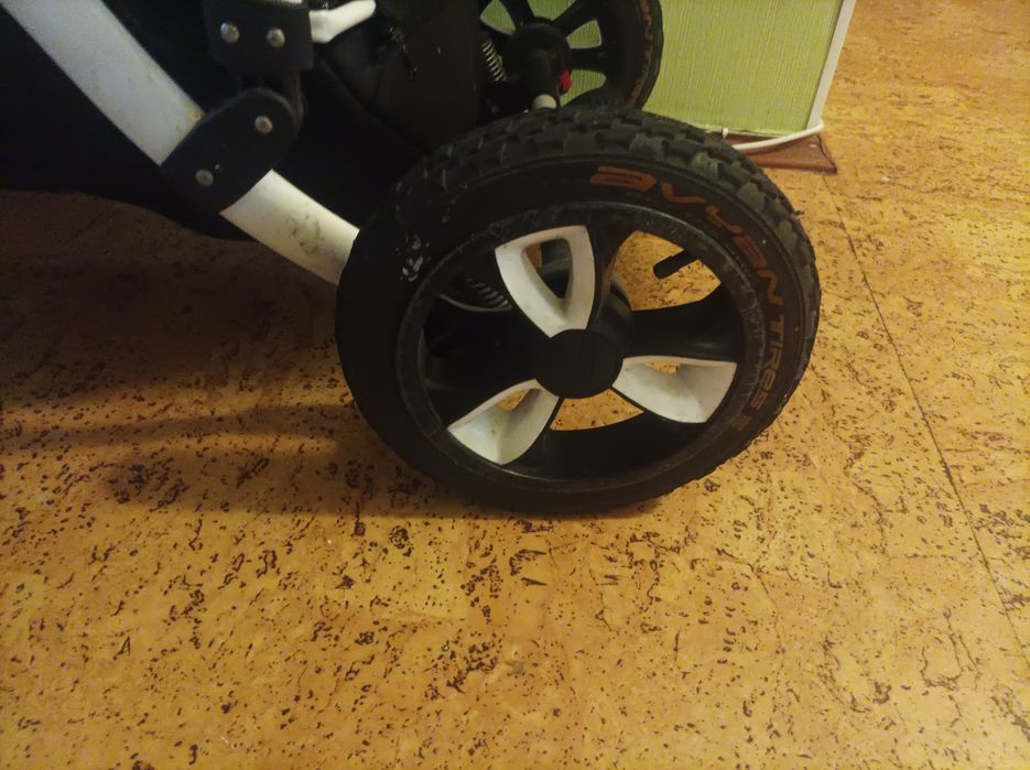 Продам дитячу коляску