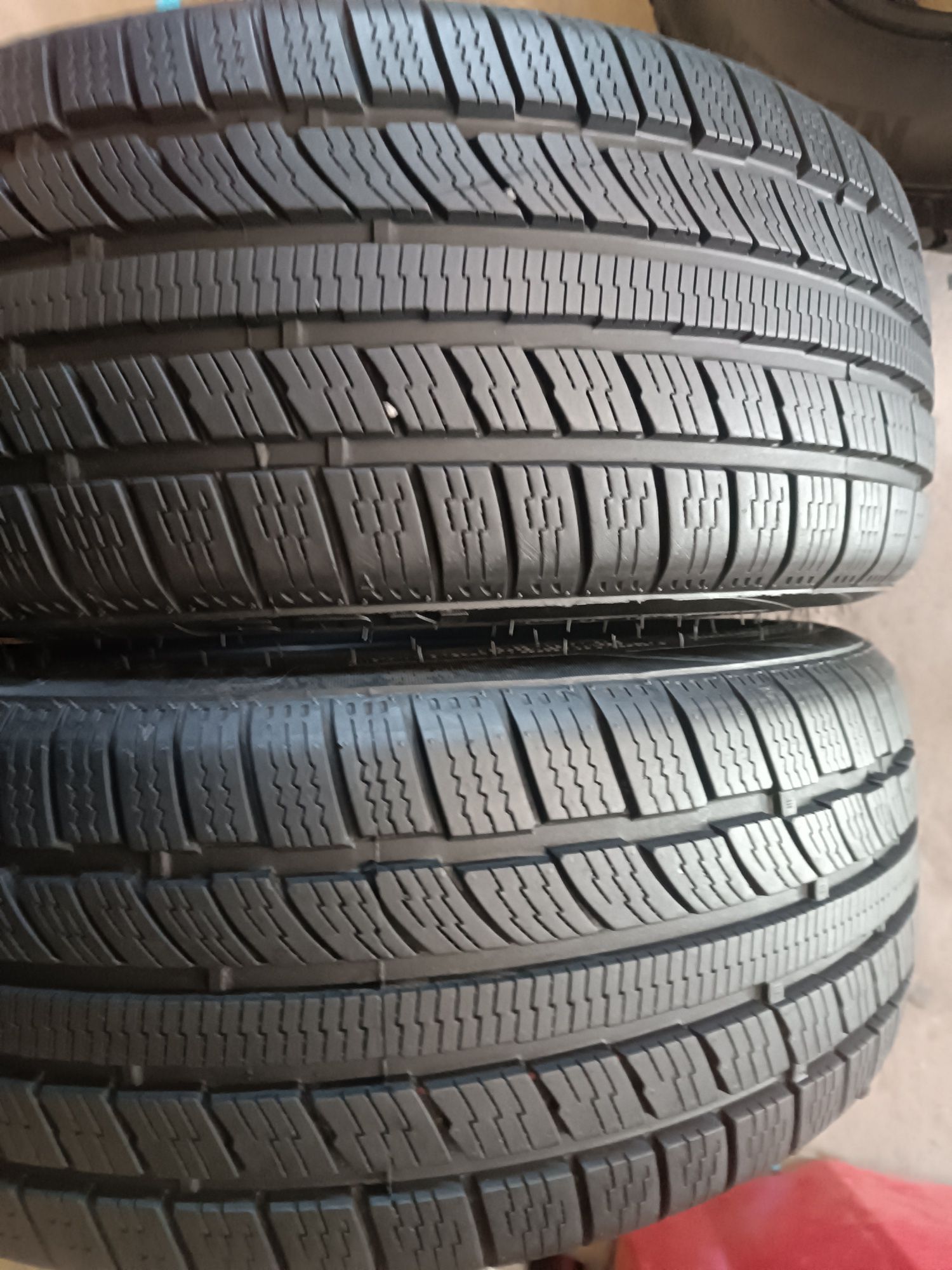 Sprzedam prawie nowe opony 205/45 r17