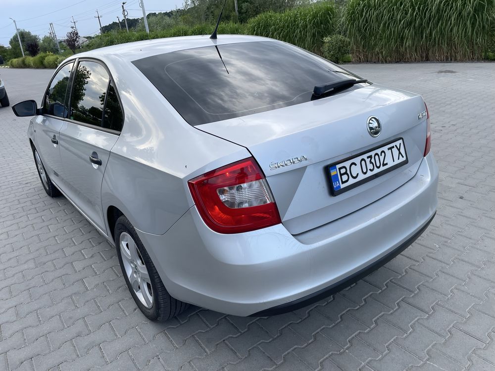 Skoda Rapid 2014 року