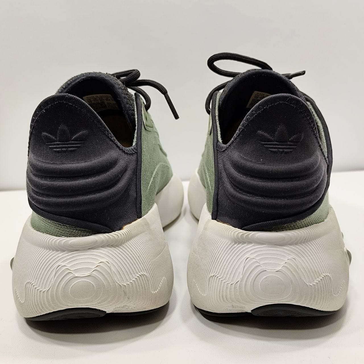 кросівки Adidas SLTN 46.5р/30см