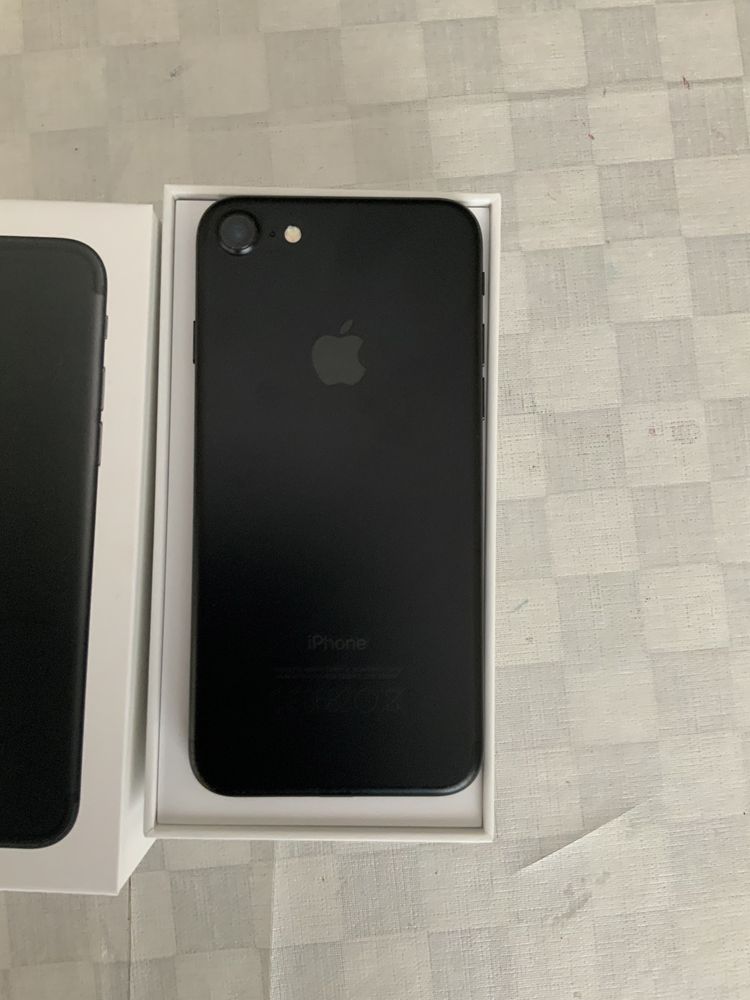 Iphone 7,Black 128GB