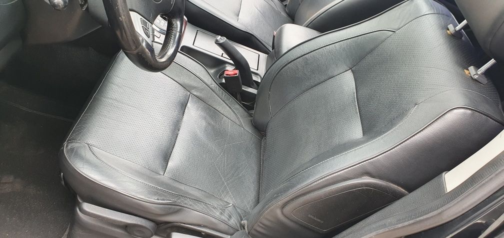 Suzuki Grand Vitara 2 fotele skóra kompletne wnętrze